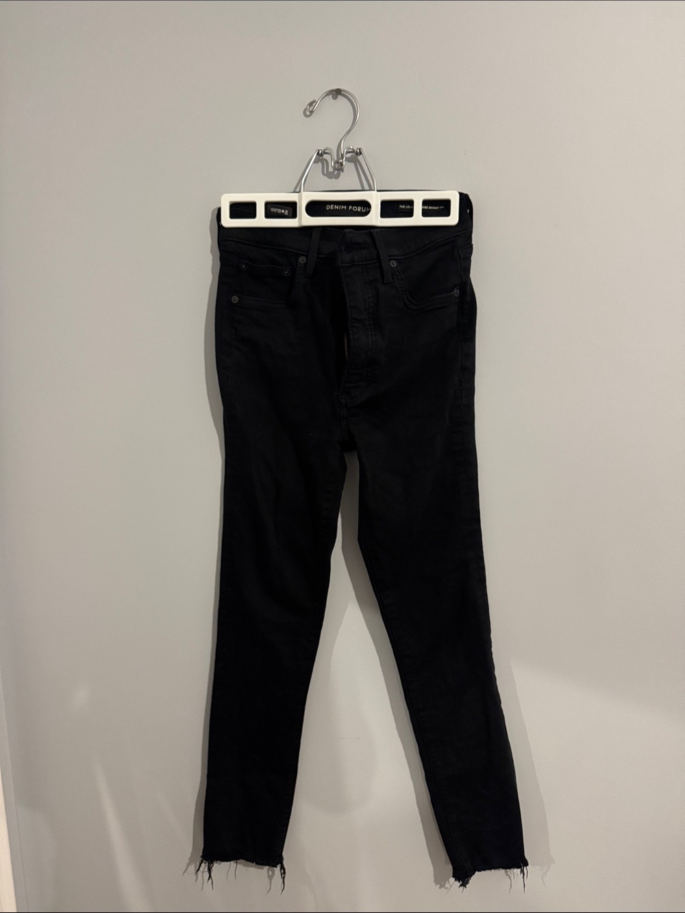 Denim Forum - Lola High Rise Skinny Crop
